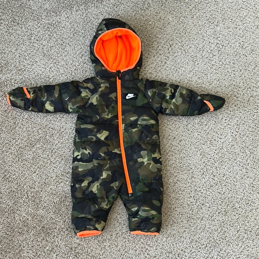 Nike infant camo and orange snowsuit. Size 6months.